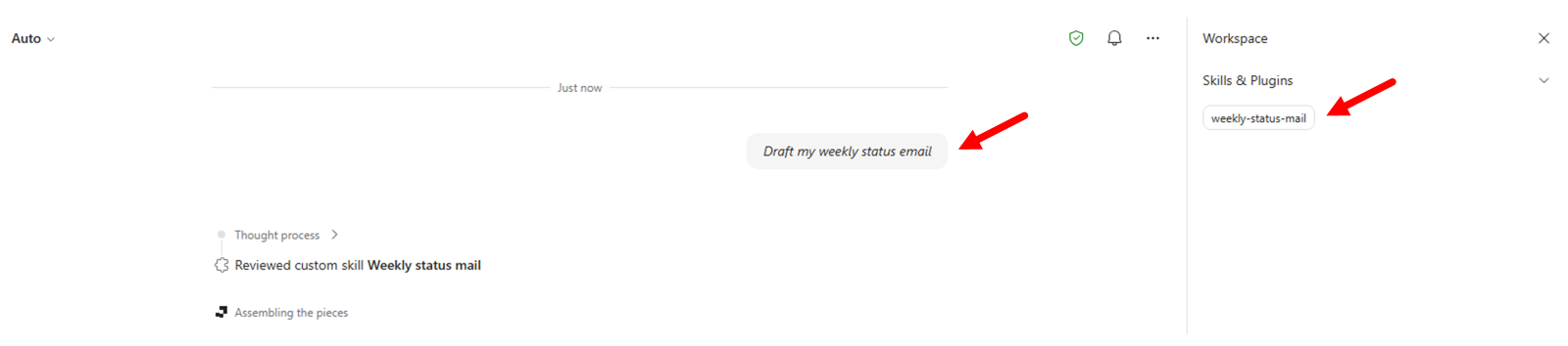 weekly-status-mail 스킬이 트리거된 Cowork 작업 화면 — 사이드 패널에 활성 스킬 표시